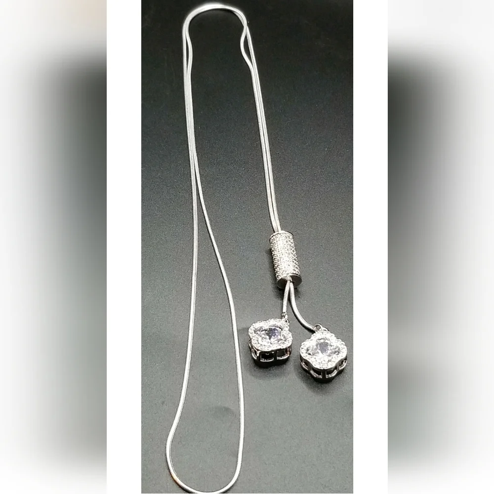 Yozone Women's Four-Leaf Clover Crystal  Pendant Necklace Silver Tone - Picture 5 of 8